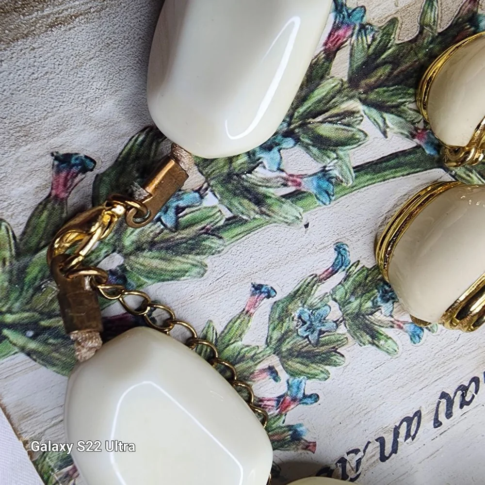 Cream & Gold Beaded Necklace and two pair of matching earrings